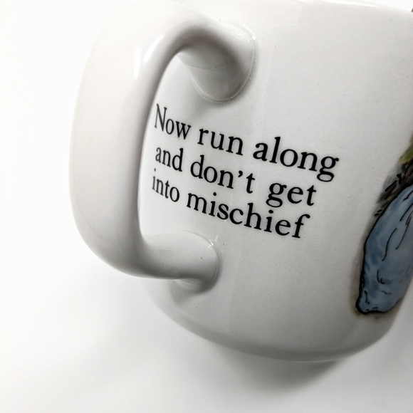 Wedgwood of Etruria & Barlaston 1976 Peter Rabbit Mug - Picture 5 of 10